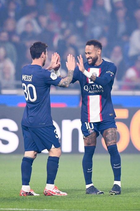 少妇与邻居做爰电影